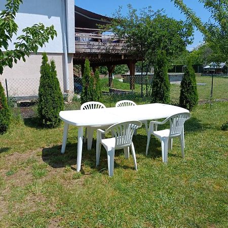 Gite Les Dames Du Quint 3 Etoiles Baume-les-Dames Exterior foto