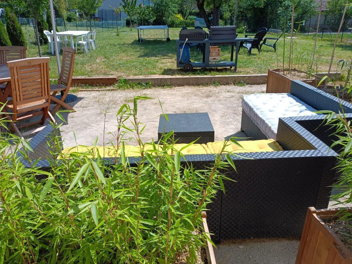Gite Les Dames Du Quint 3 Etoiles Baume-les-Dames Habitación foto